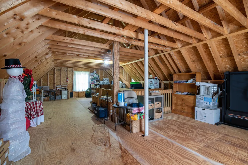 22 West Shore Drive Raymond NH 03077