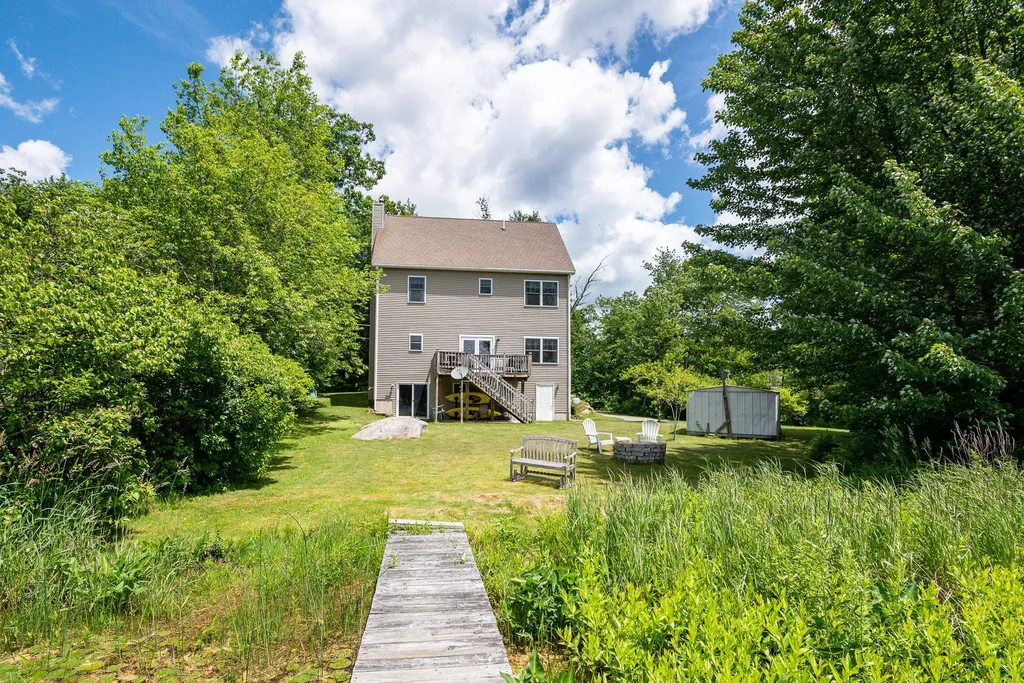 22 West Shore Drive Raymond NH 03077