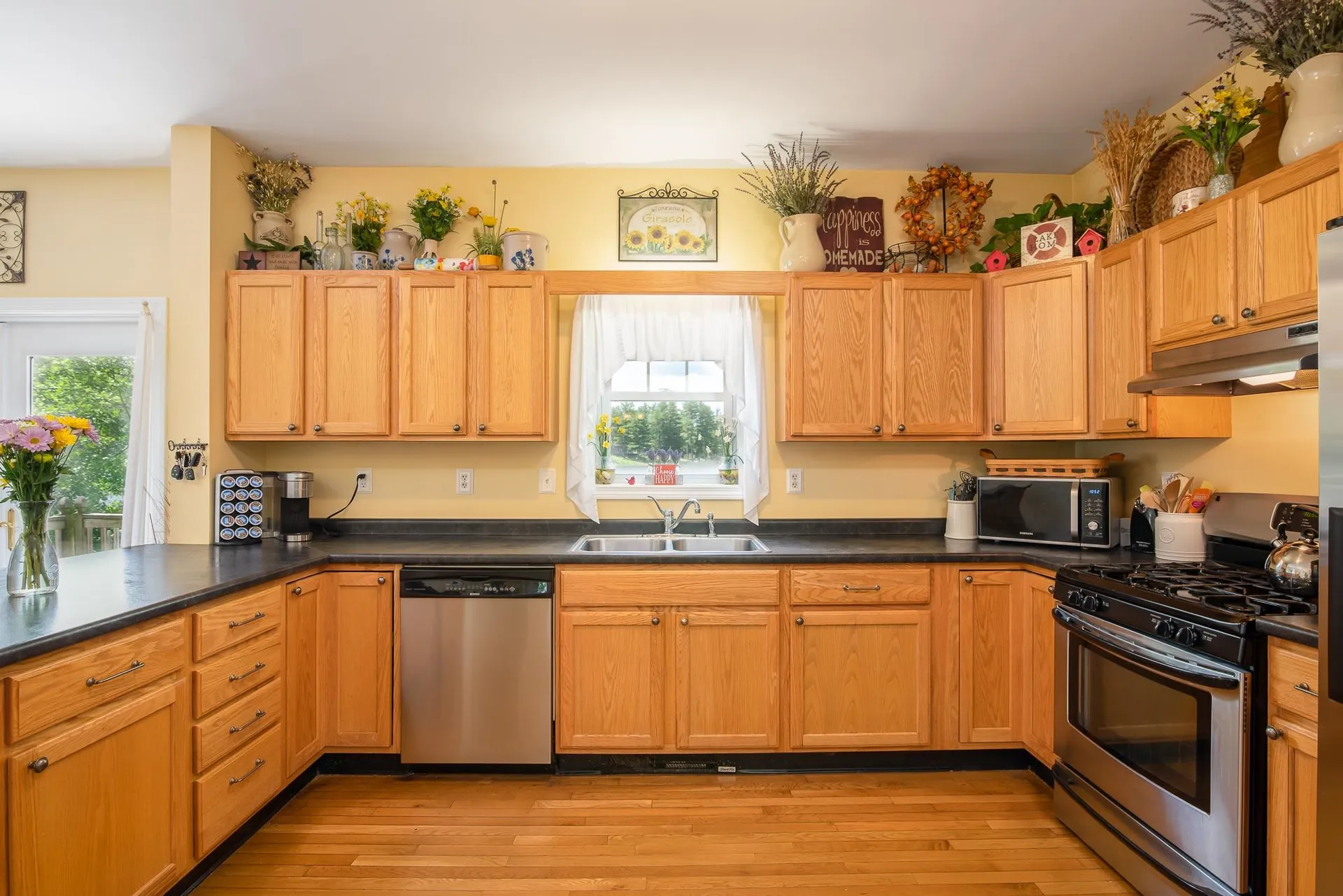 22 West Shore Drive Raymond NH 03077