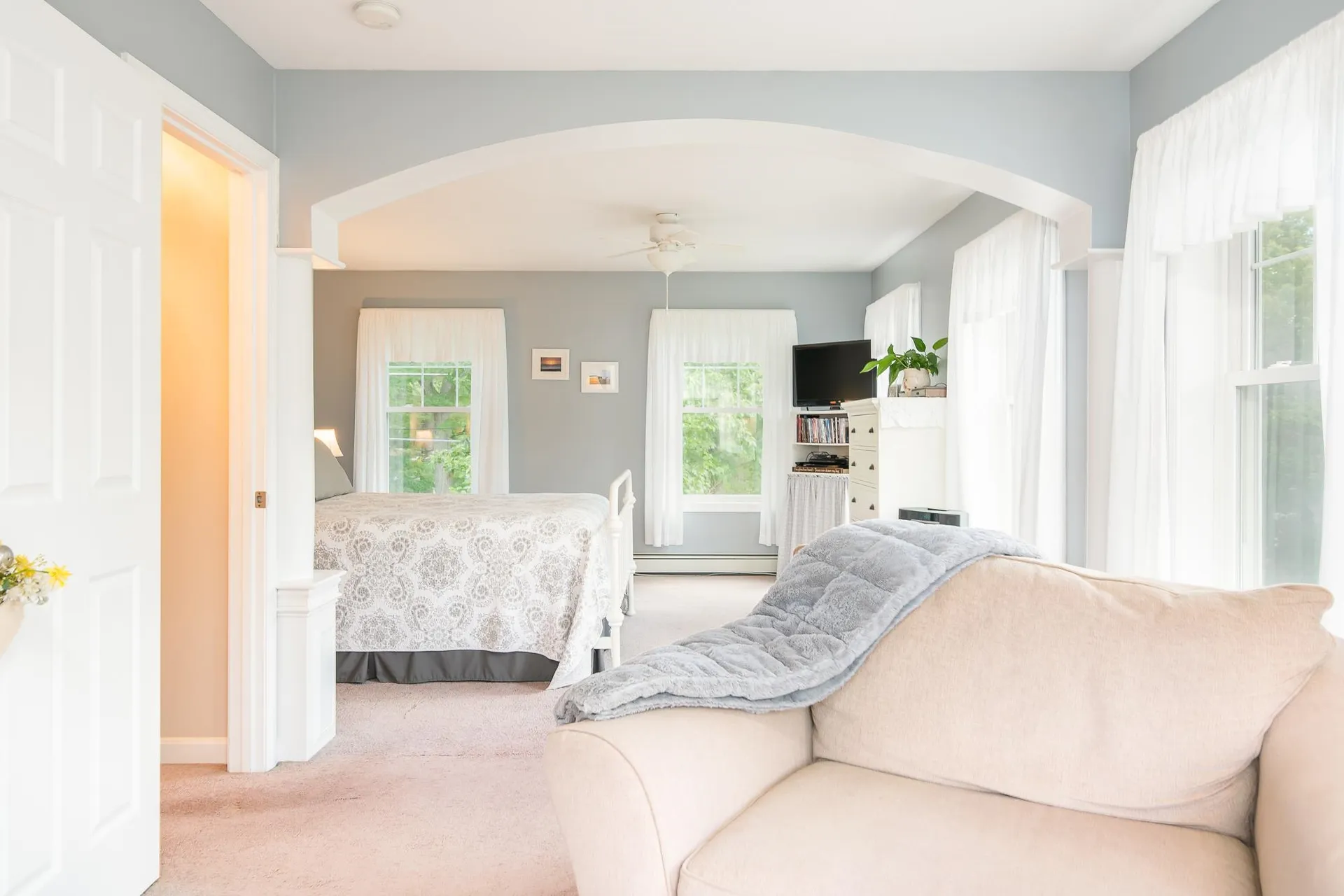 22 West Shore Drive Raymond NH 03077