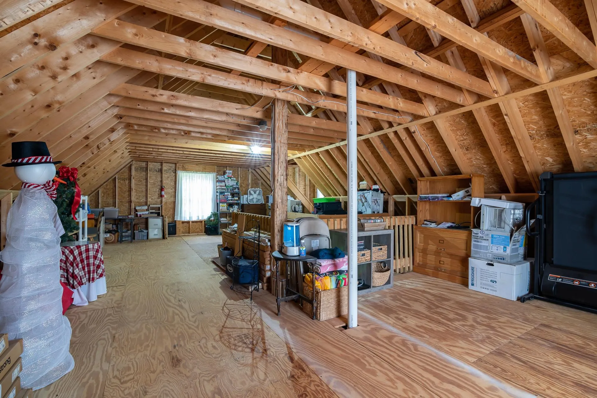 22 West Shore Drive Raymond NH 03077