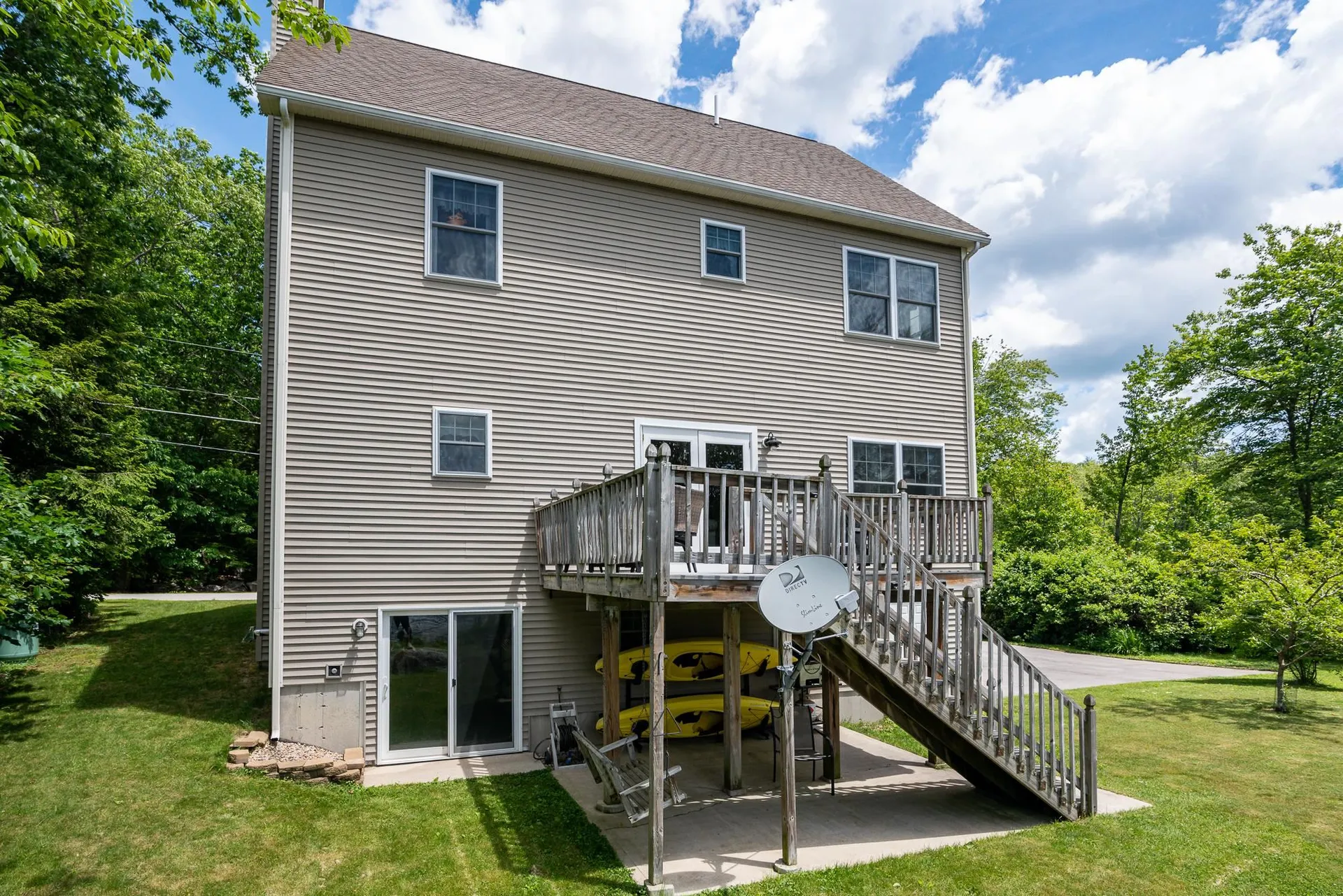 22 West Shore Drive Raymond NH 03077