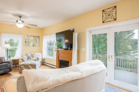 22 West Shore Drive Raymond NH 03077