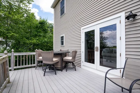 22 West Shore Drive Raymond NH 03077