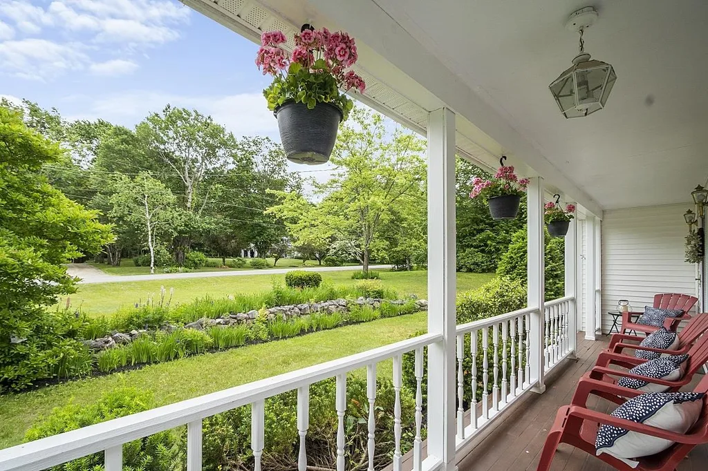 11 Red Oak Drive Keene NH 03431