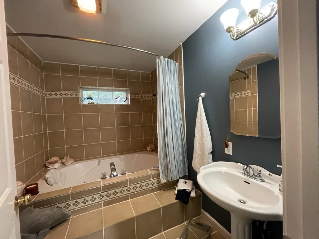 208 Spring Hill Road Waitsfield VT 05673-0000