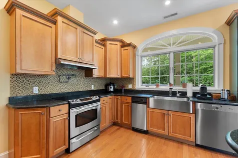 260 Village Glen Manchester VT 05254