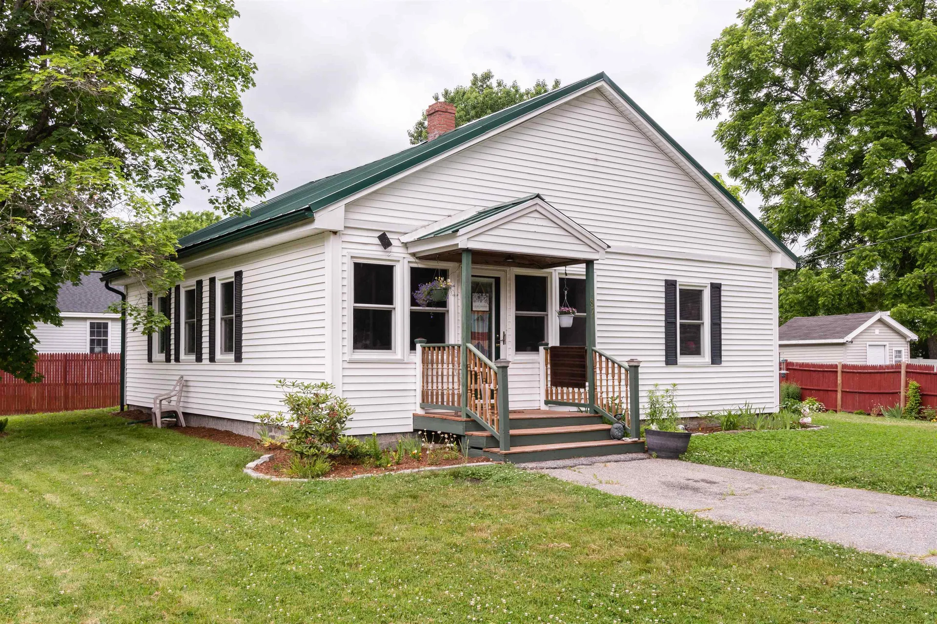 87 West Street Milford NH 03055