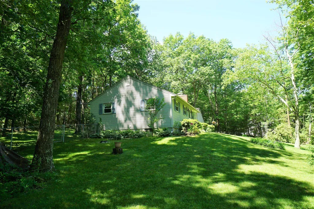 61 Morrill Road Hooksett NH 03106