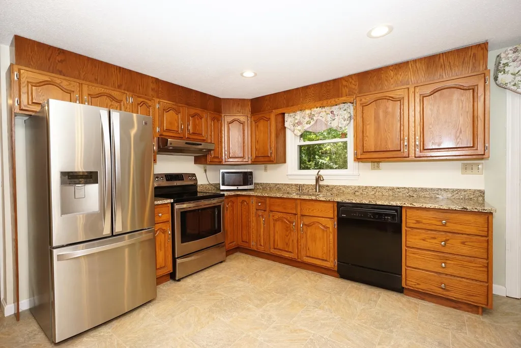 61 Morrill Road Hooksett NH 03106