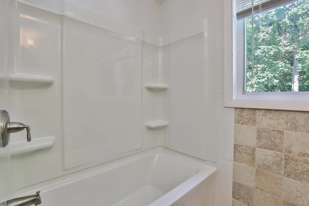 4 Meadowview Lane Merrimack NH 03054