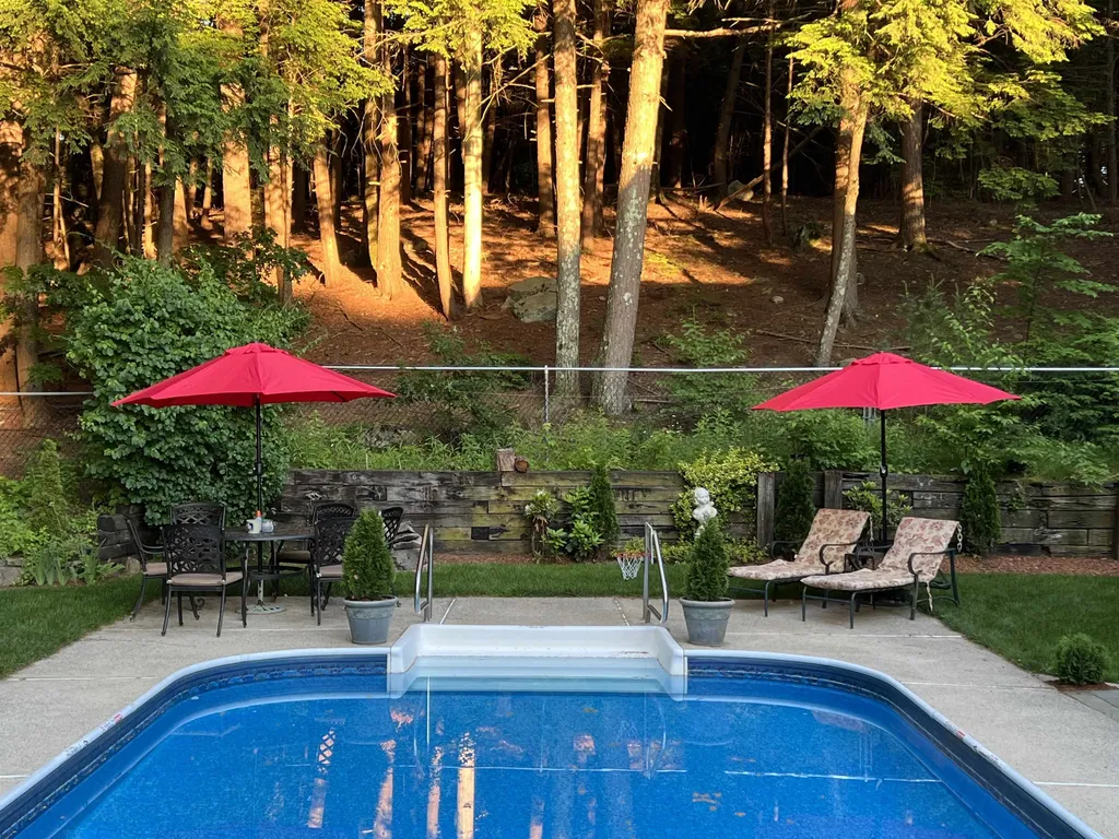 4 Meadowview Lane Merrimack NH 03054