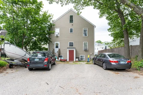 719 Hevey Street Manchester NH 03102