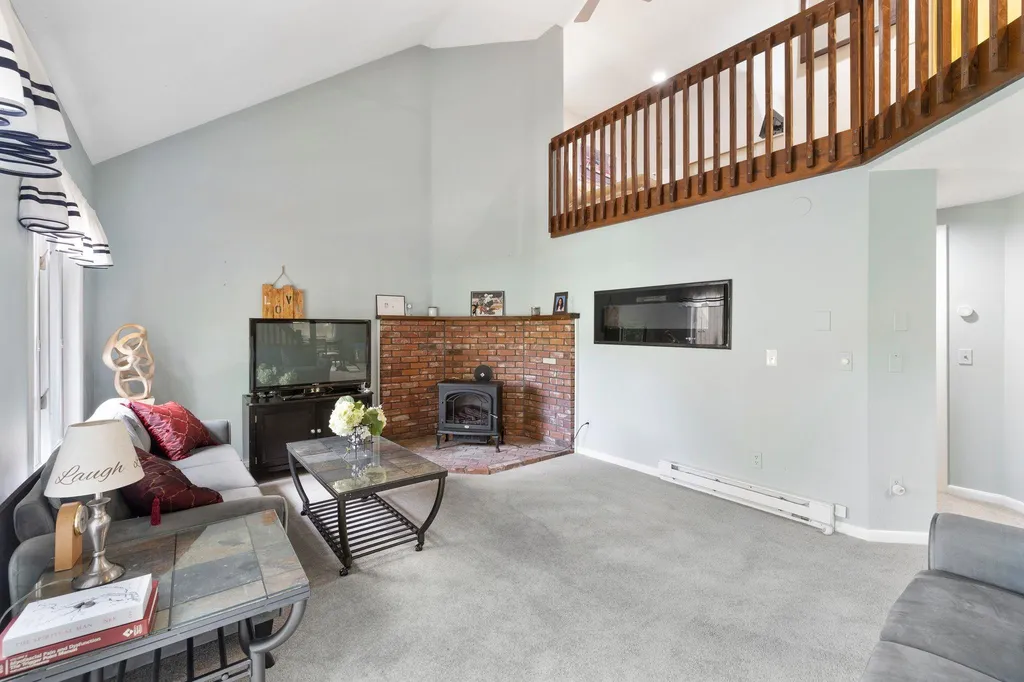 631 Otter Road Grantham NH 03753