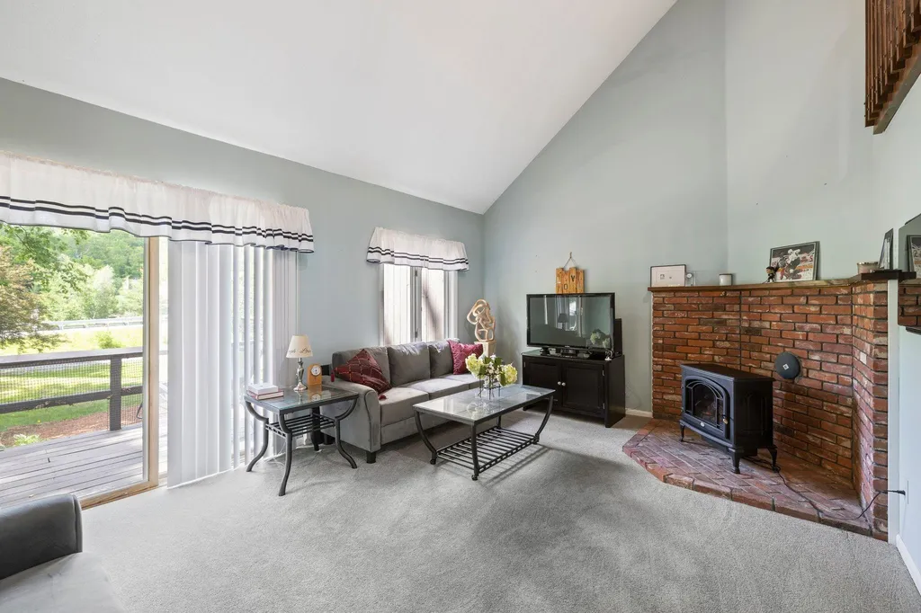 631 Otter Road Grantham NH 03753