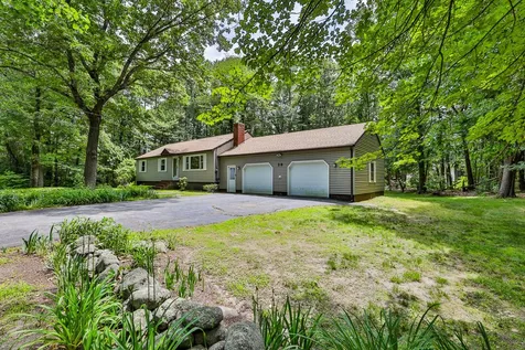 20 Drinkwater Road Hampton Falls NH 03844