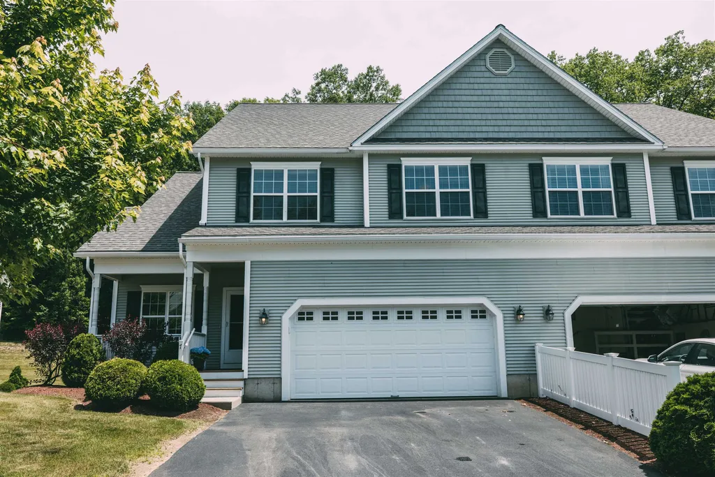 7 Dunbar Drive Essex VT 05452