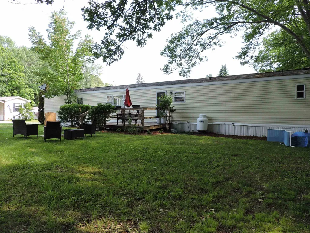 41 Cogswell Way Enfield NH 03748