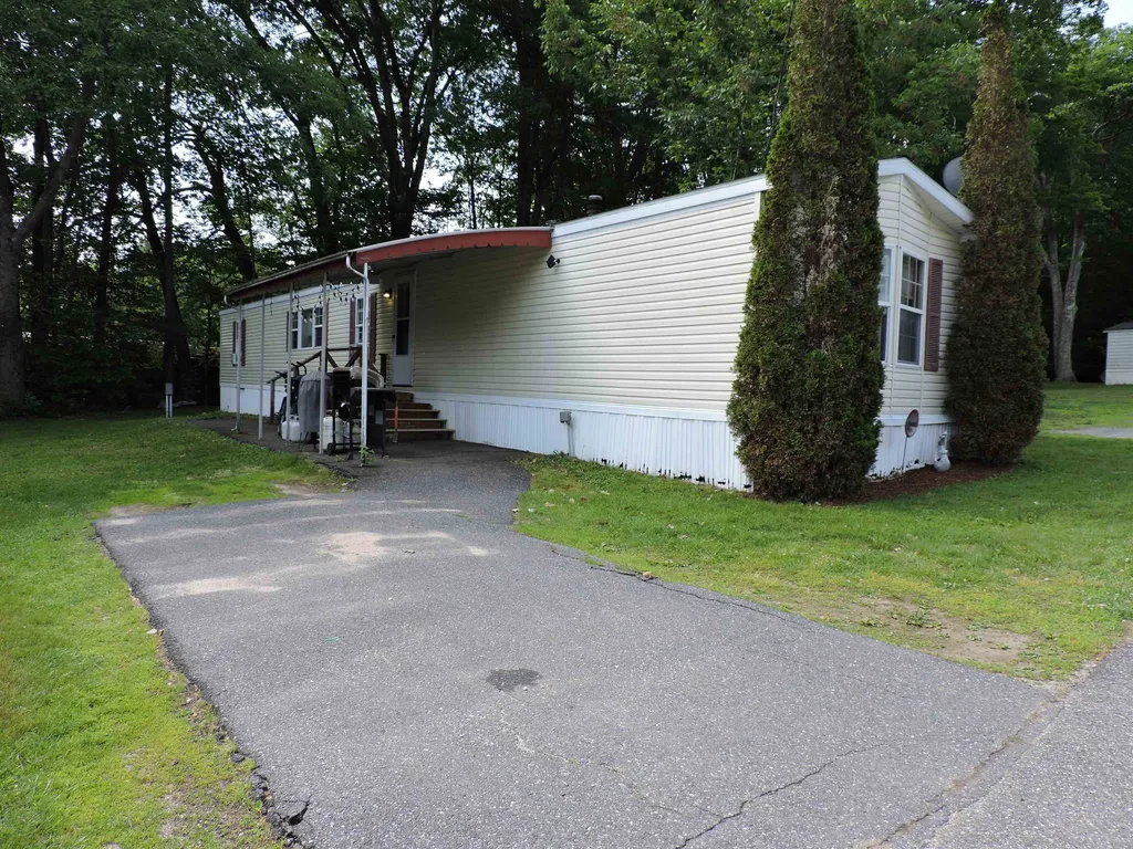 41 Cogswell Way Enfield NH 03748