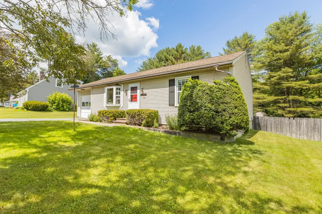 100 Brookmeade Circle Hartford VT 05001