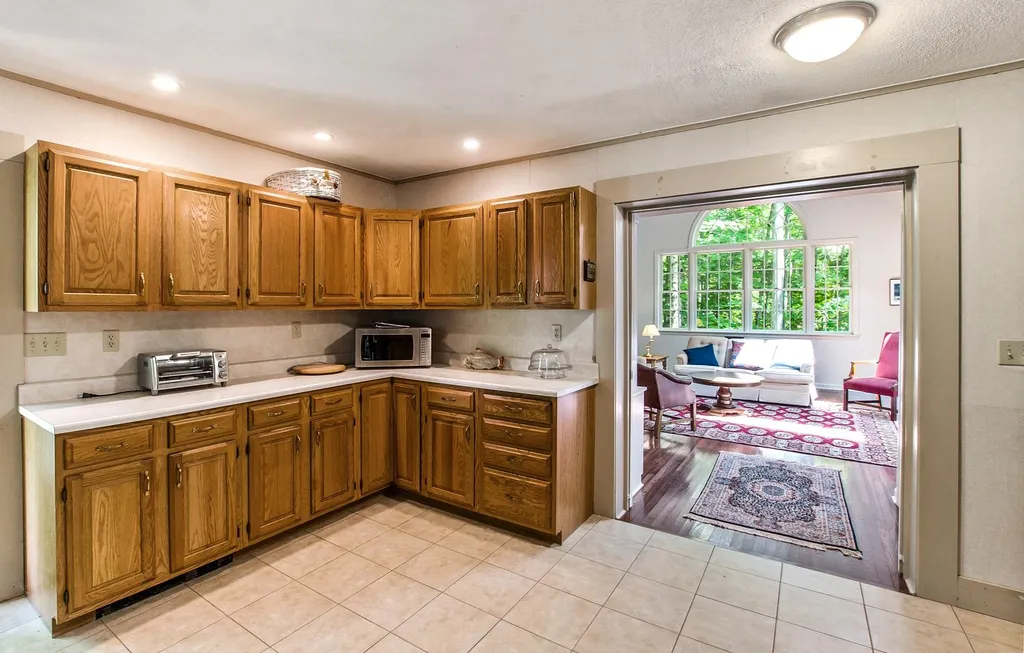 27 Granholm Street Sunapee NH 03782