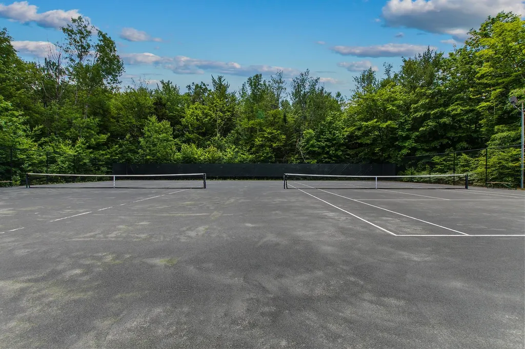 27 Granholm Street Sunapee NH 03782