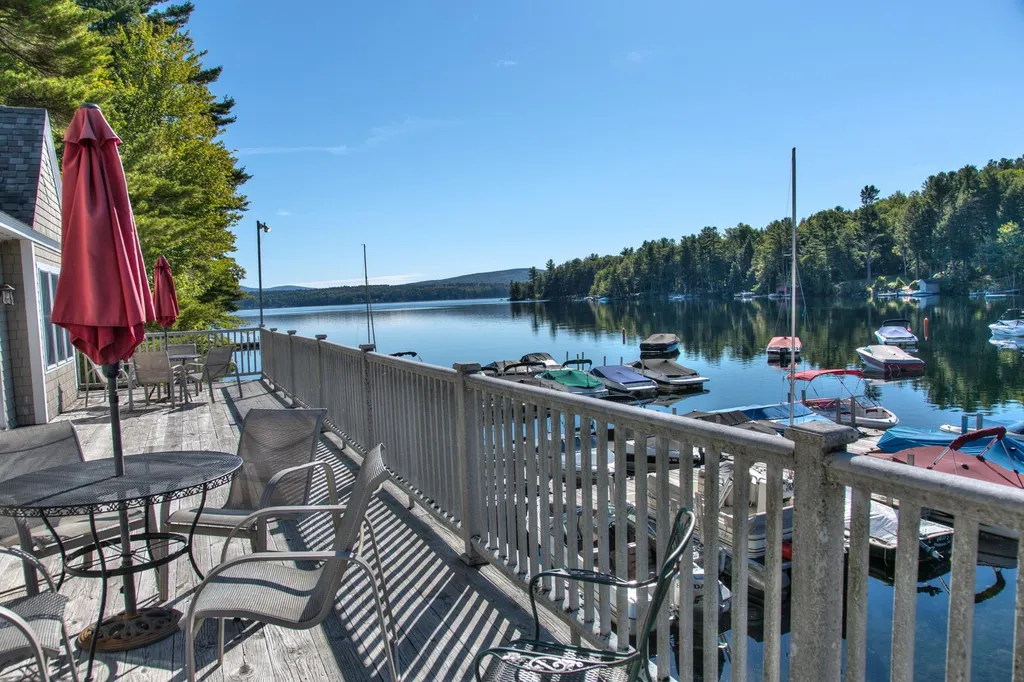27 Granholm Street Sunapee NH 03782