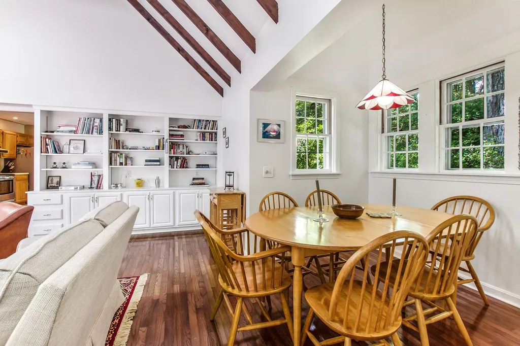27 Granholm Street Sunapee NH 03782