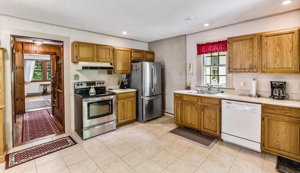 27 Granholm Street Sunapee NH 03782