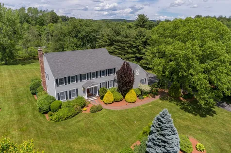 126 Broad Street Hollis NH 03049
