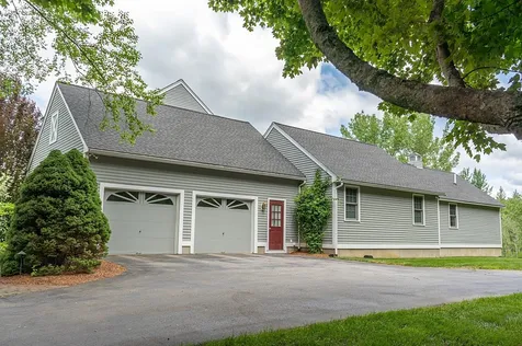 126 Broad Street Hollis NH 03049
