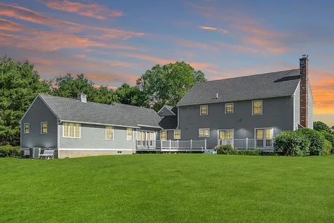 126 Broad Street Hollis NH 03049