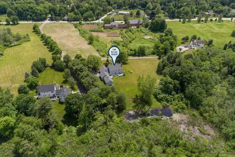 126 Broad Street Hollis NH 03049