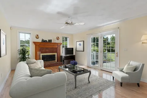 126 Broad Street Hollis NH 03049