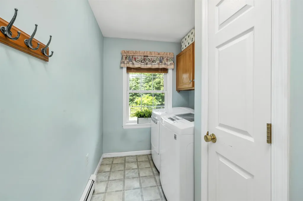41 Ridgeview Drive Milton NH 03851
