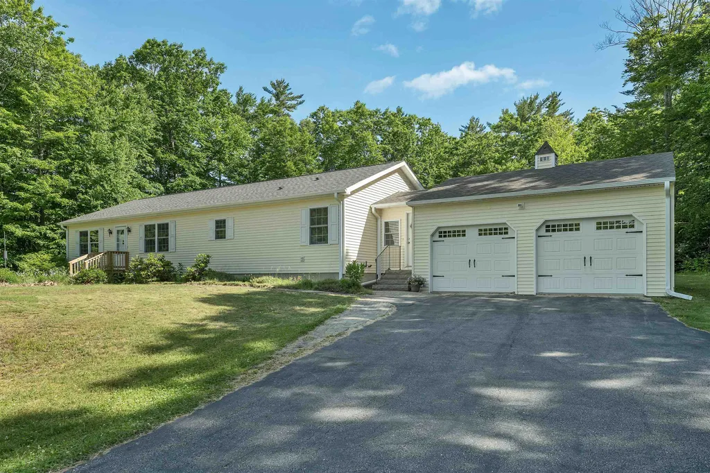 41 Ridgeview Drive Milton NH 03851