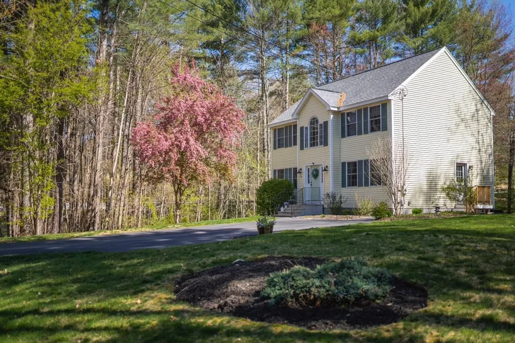 2 Corduroy Road Amherst NH 03031