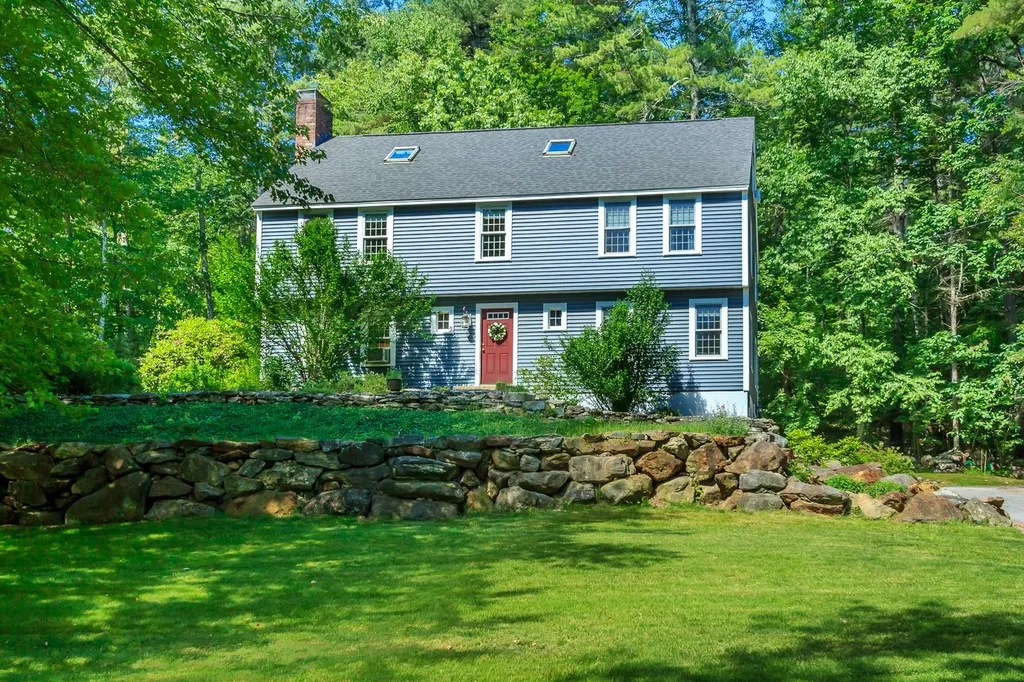 2 Winding Hollow Road Amherst NH 03031