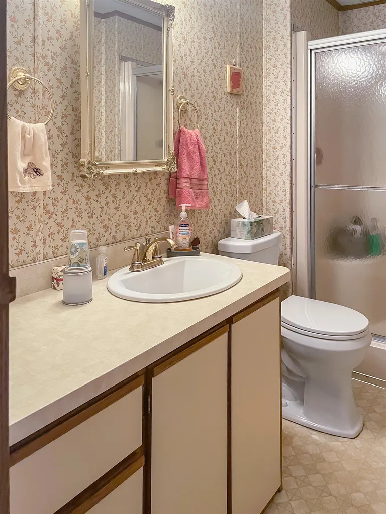 26 Cherokee Way Rochester NH 03867