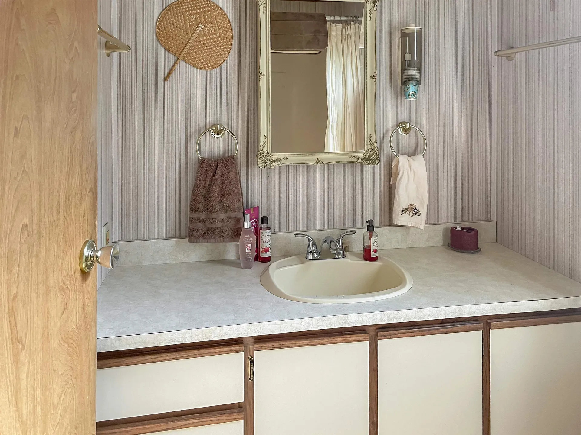 26 Cherokee Way Rochester NH 03867