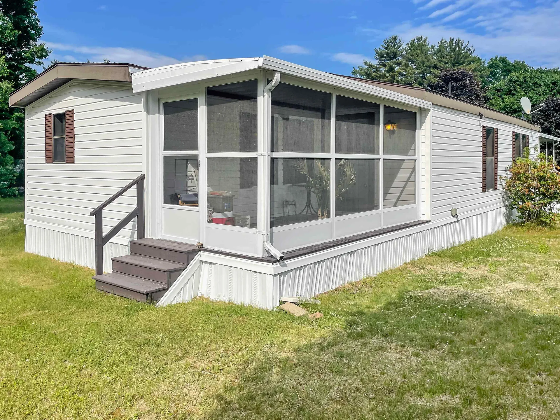 26 Cherokee Way Rochester NH 03867