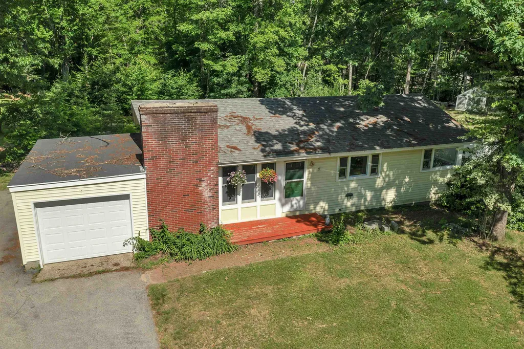 43 Logging Hill Road Bow NH 03304