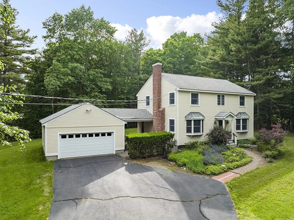 105 Maple Avenue Atkinson NH 03811