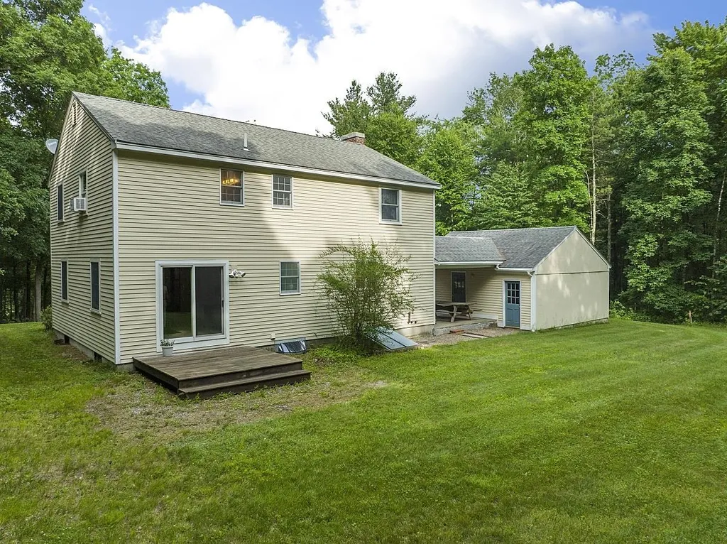 105 Maple Avenue Atkinson NH 03811
