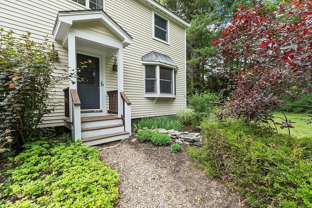 105 Maple Avenue Atkinson NH 03811