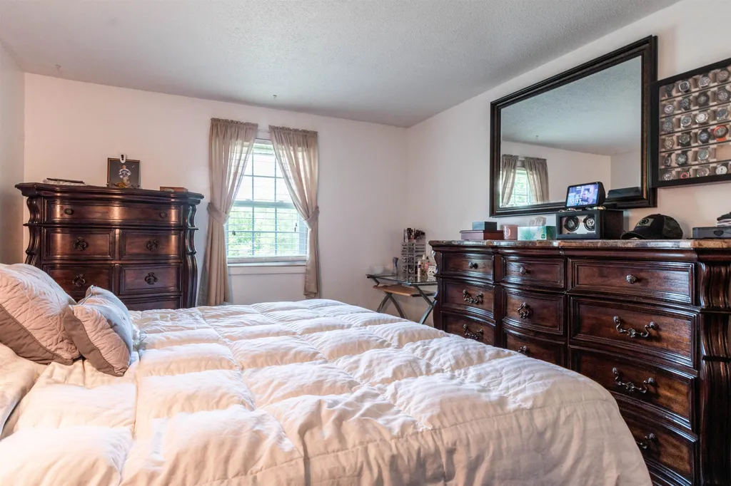 802 Elmwood Drive Hudson NH 03051