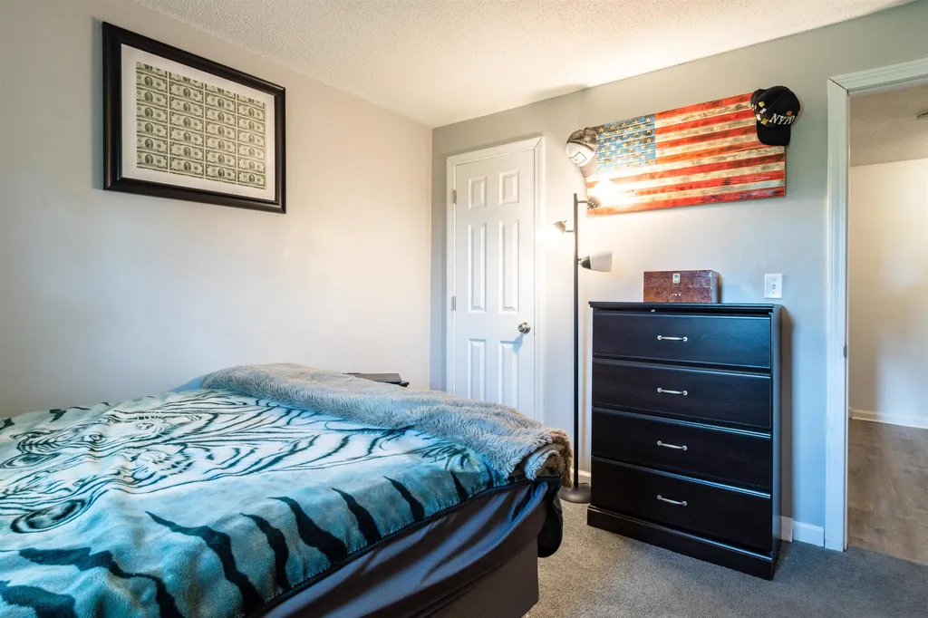 802 Elmwood Drive Hudson NH 03051