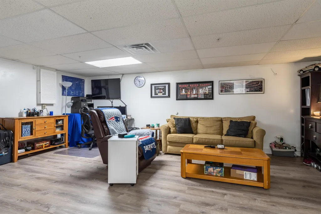 802 Elmwood Drive Hudson NH 03051