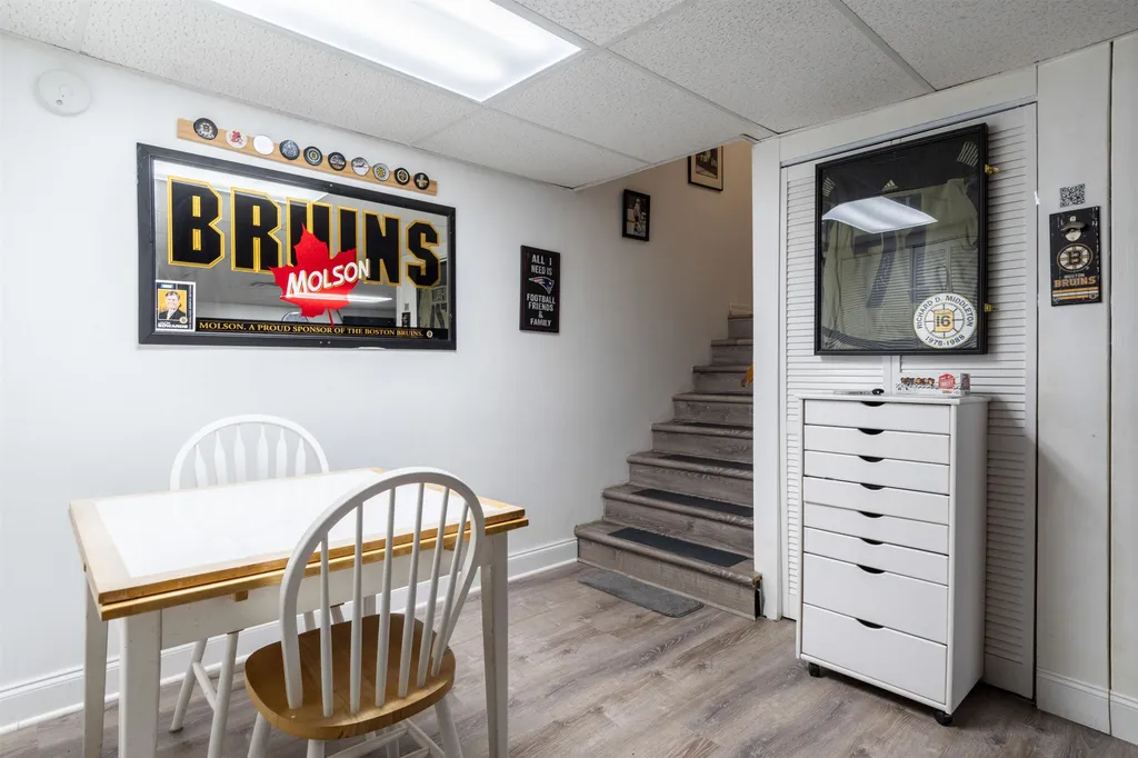 802 Elmwood Drive Hudson NH 03051