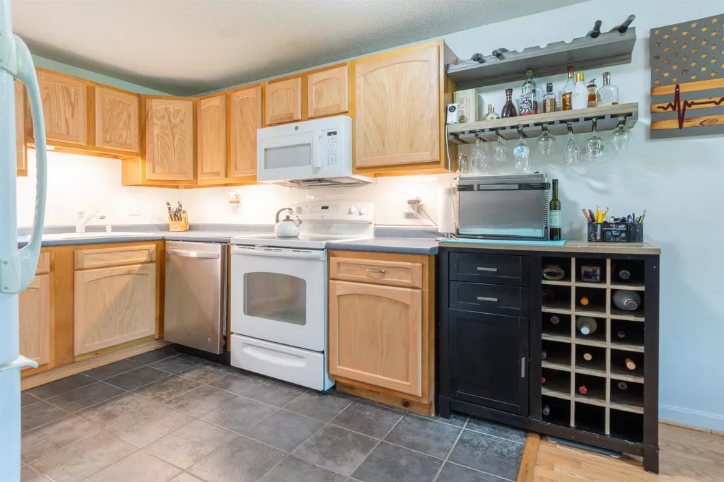 802 Elmwood Drive Hudson NH 03051